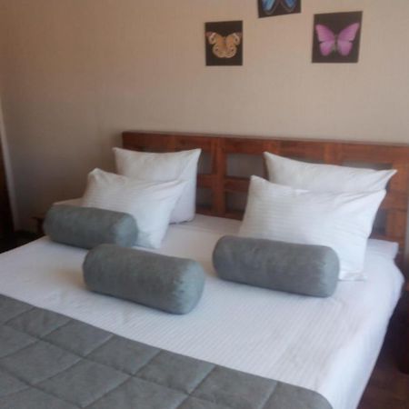 Galirad Hotel Öskemen Ruang foto
