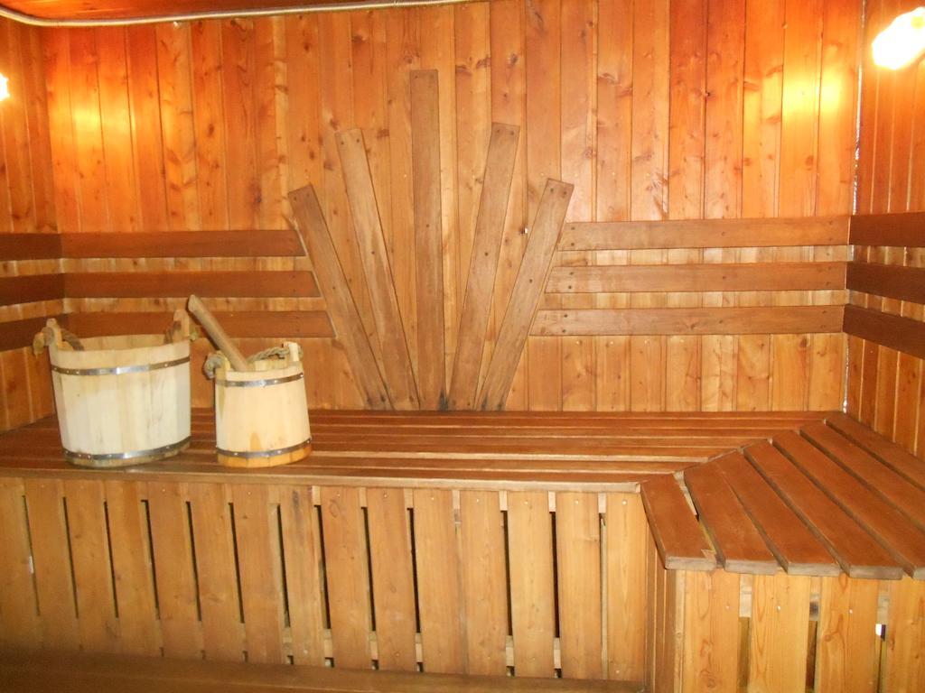 Galirad Hotel Öskemen Bagian luar foto