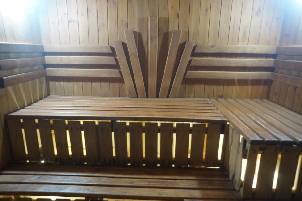 Galirad Hotel Öskemen Bagian luar foto